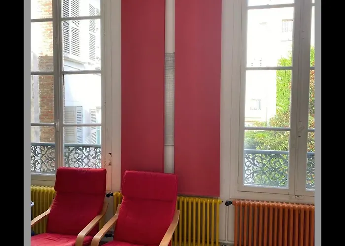 Unit 010 Cherche Midi 19 * Paris