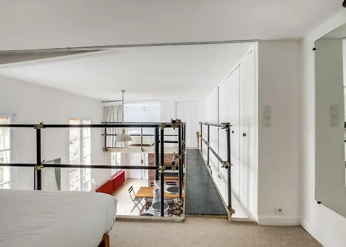 Unit 010 Cherche Midi 19 * Paris